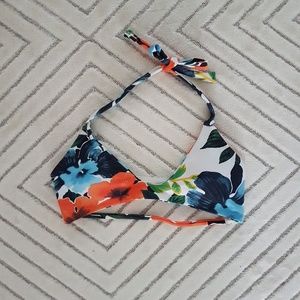 RARE Midori Bikinis Hibiscus Croatia top